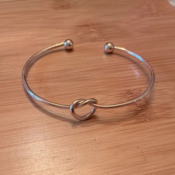 Elegant Knot Bangle Bracelet - Picture 1 of 1